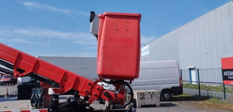 IVECO 35S12 AVEC NACELLE AB SERVICE B17CTE 2/23 16M – 1071 HEURES – 20750 KMS ROUGE FC-444-AV