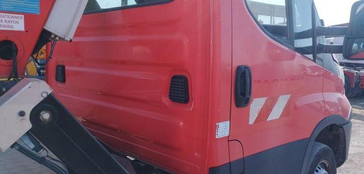 IVECO 35S12 AVEC NACELLE AB SERVICE B17CTE 2/23 16M – 1071 HEURES – 20750 KMS ROUGE FC-444-AV