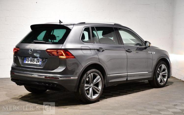 VOLKSWAGEN TIGUAN 2,0 TDI 150CH DSG7 CARAT GRIS FD-905-ZR