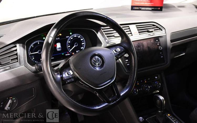 VOLKSWAGEN TIGUAN 2,0 TDI 150CH DSG7 CARAT GRIS FD-905-ZR