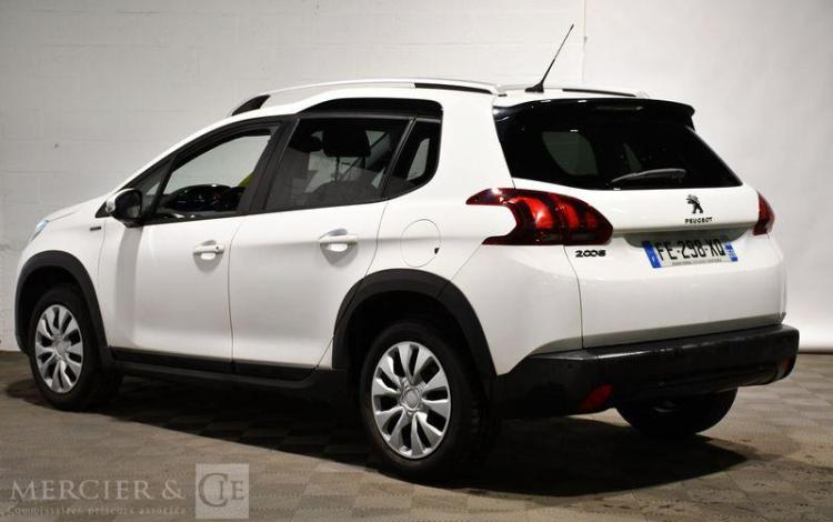 PEUGEOT 2008 1,2 PURE TECH 80 SIGNATURE S&S BLANC FE-298-XQ