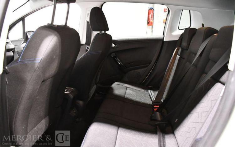 PEUGEOT 2008 1,2 PURE TECH 80 SIGNATURE S&S BLANC FE-298-XQ
