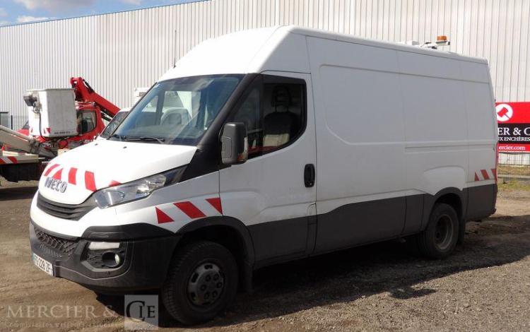 IVECO DAILY 6 FOURGON 35C14 L2H2 2,3D 136 CV AR FAP – DIESEL – 73382 KMS – ANNEE 2019 BLANC FG-228-ZF