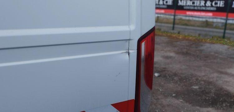 IVECO DAILY 6 FOURGON 35C14 L2H2 2,3D 136 CV AR FAP – DIESEL – 73382 KMS – ANNEE 2019 BLANC FG-228-ZF