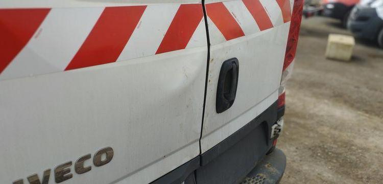 IVECO DAILY 6 FOURGON 35C14 L2H2 2,3D 136 CV AR FAP – DIESEL – 73382 KMS – ANNEE 2019 BLANC FG-228-ZF
