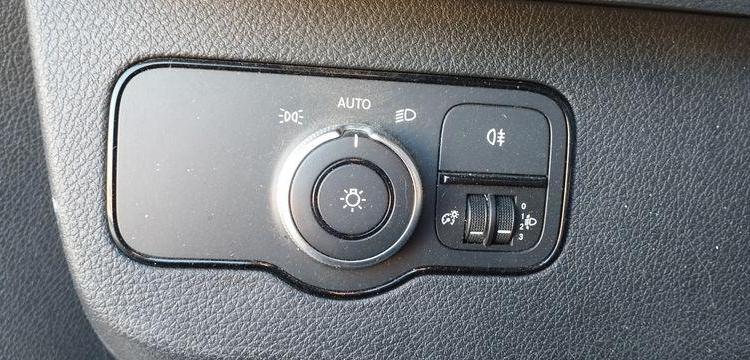 MERCEDES SPRINTER 3 – 314 2,2 CDI BLUETEC 16 V TURBO FOURGON BLANC FG-741-VF