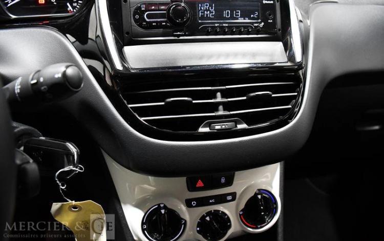 PEUGEOT 208 1,2 PURETECH 70 LIKE GRIS FH-217-TZ