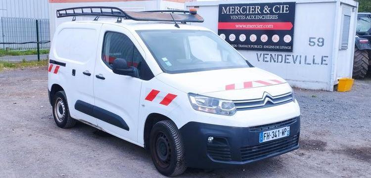 CITROEN BERLINGO UTILITAIRE M 1,6 BLUE HDI FAP S&S 99CV – DIESEL – 176814 KMS – ANNEE BLANC FH-341-WP