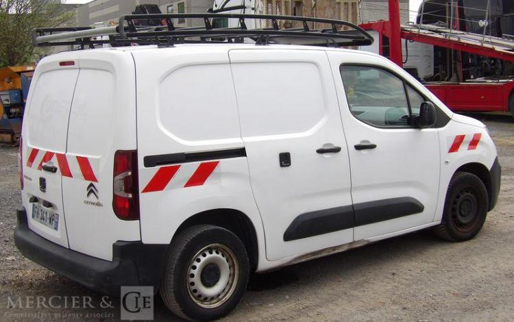 CITROEN BERLINGO UTILITAIRE M 1,6 BLUE HDI FAP S&S 99CV – DIESEL – 176814 KMS – ANNEE BLANC FH-341-WP
