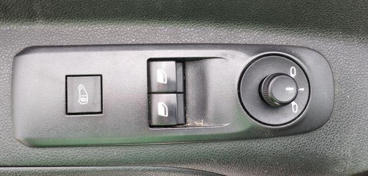 CITROEN BERLINGO UTILITAIRE M 1,6 BLUE HDI FAP S&S 99CV – DIESEL – 176814 KMS – ANNEE BLANC FH-341-WP