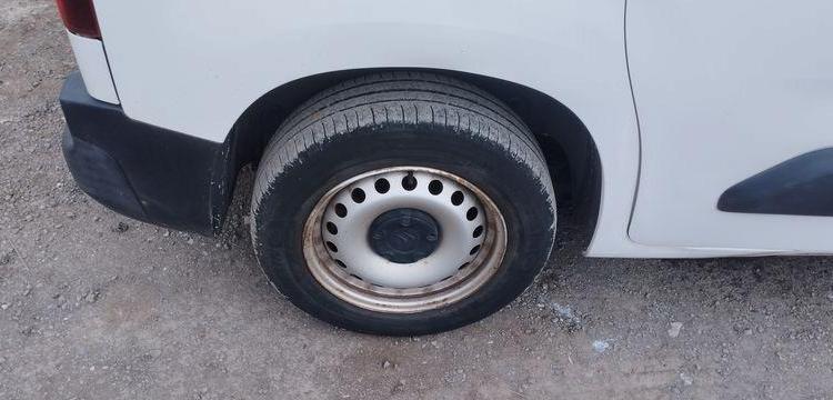 CITROEN BERLINGO UTILITAIRE M 1,6 BLUE HDI FAP S&S 99CV – DIESEL – 176814 KMS – ANNEE BLANC FH-341-WP