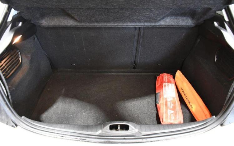 PEUGEOT 208 1,2 PURETECH 82CH E6 BLANC FH-940-MC
