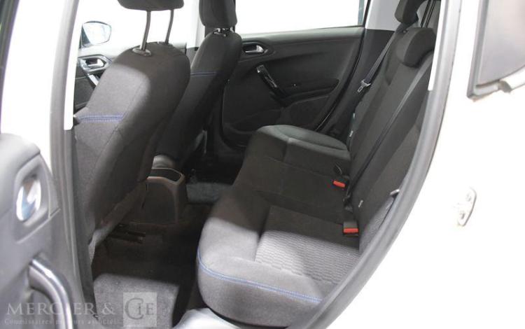 PEUGEOT 208 1,2 PURETECH 82CH E6 BLANC FH-940-MC