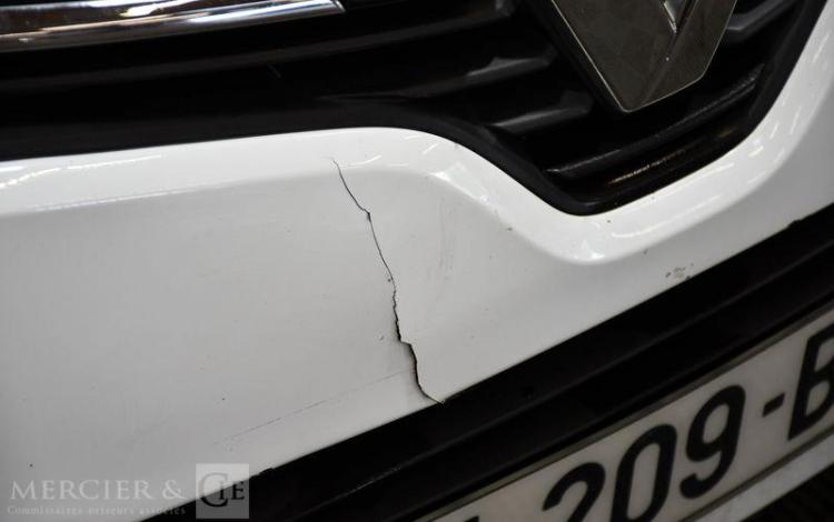 RENAULT CLIO IV STE REVERSIBLE BUSINESS DCI90 BLANC FJ-209-BX