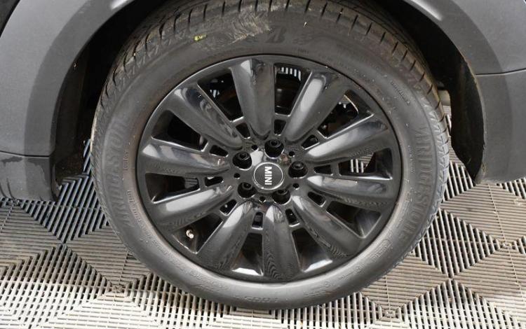 MINI COUNTRYMAN 1,5 135 COOPER LONGSTONE NOIR FK-622-DC