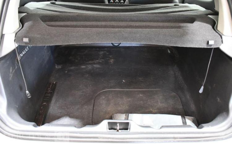 RENAULT CLIO STE REVERSIBLE BUSINESS DCI 75 BLANC FK-733-VD