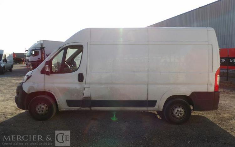 PEUGEOT BOXER 3 PHASE 3 FOURGON 335 L2H2 2,0 BLUE HDI 16V FOURGON MOYEN SURELEVE 130 CV BLANC FK-854-GJ