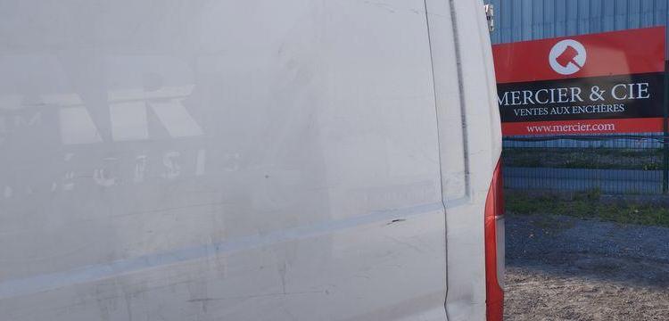 PEUGEOT BOXER 3 PHASE 3 FOURGON 335 L2H2 2,0 BLUE HDI 16V FOURGON MOYEN SURELEVE 130 CV BLANC FK-854-GJ