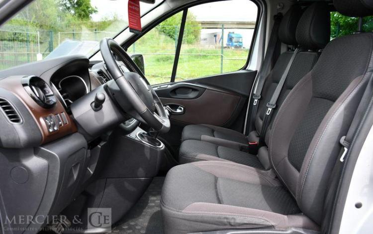 FIAT TALENTO COMBI 2,0 MJT 145CH 9PL GRIS FM-278-KE
