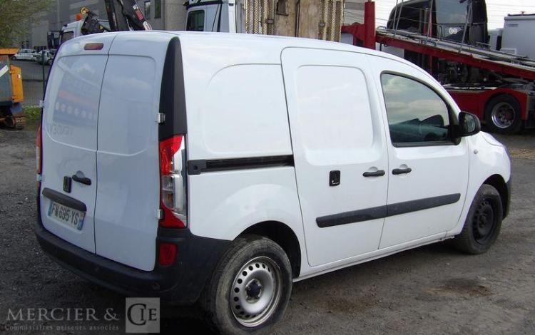 MERCEDES CITAN VU 109 1,5 CDI FOURGON MOYEN A1-1785 KG 95CV – DIESEL – 99000 KMS – BLANC FM-695-YS
