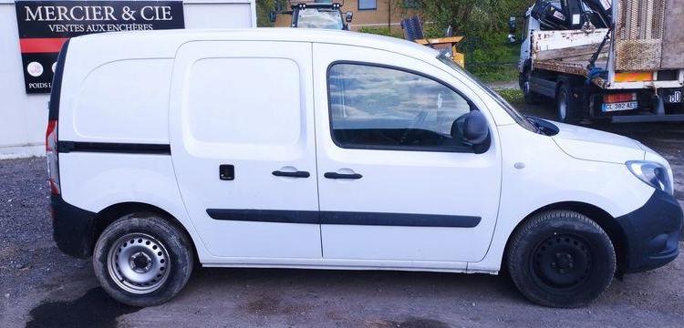 MERCEDES CITAN VU 109 1,5 CDI FOURGON MOYEN A1-1785 KG 95CV – DIESEL – 99000 KMS – BLANC FM-695-YS
