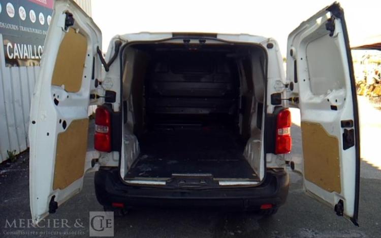 PEUGEOT Expert Premium std 2,0 BHDI120 BVM6 BOIS BLANC FP-099-DW