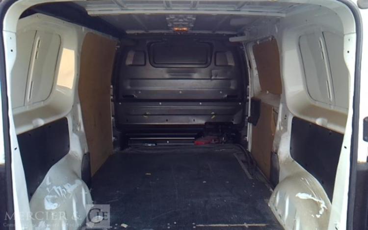 PEUGEOT Expert Premium std 2,0 BHDI120 BVM6 BOIS BLANC FP-099-DW