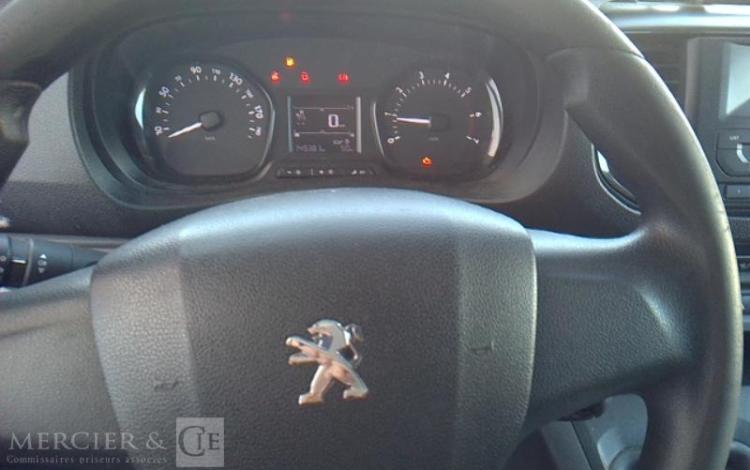 PEUGEOT Expert Premium std 2,0 BHDI120 BVM6 BOIS BLANC FP-099-DW