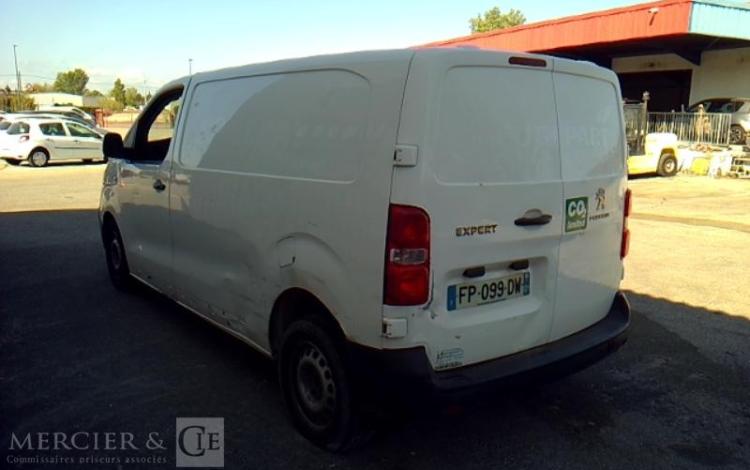 PEUGEOT Expert Premium std 2,0 BHDI120 BVM6 BOIS BLANC FP-099-DW