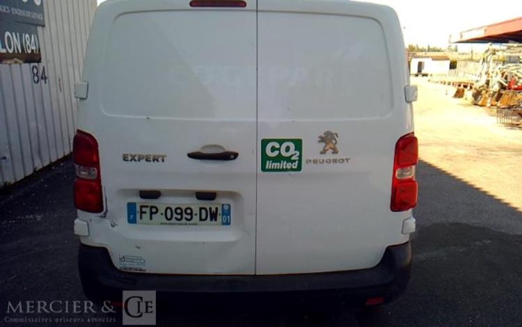 PEUGEOT Expert Premium std 2,0 BHDI120 BVM6 BOIS BLANC FP-099-DW