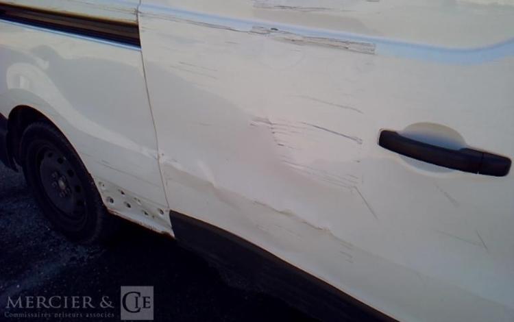 RENAULT TRAFIC GCF 1300 DCI 95 L2H1 BOIS BLANC FQ-575-LY