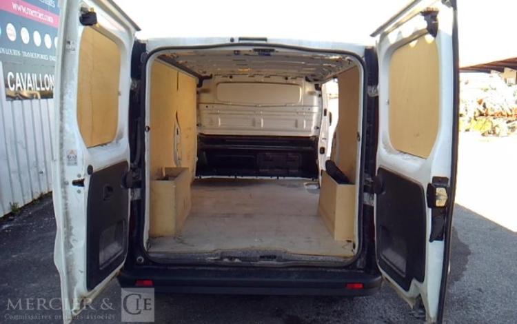 RENAULT TRAFIC GCF 1300 DCI 95 L2H1 BOIS BLANC FQ-575-LY
