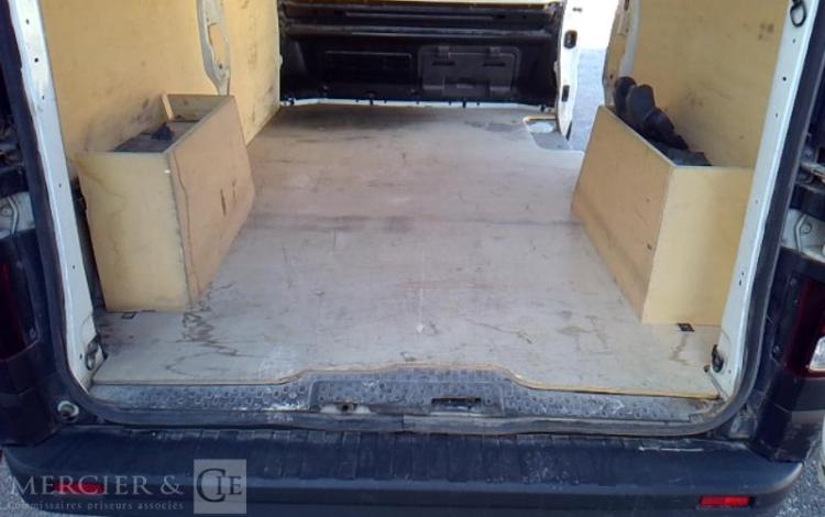 RENAULT TRAFIC GCF 1300 DCI 95 L2H1 BOIS BLANC FQ-575-LY
