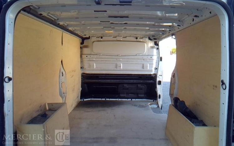 RENAULT TRAFIC GCF 1300 DCI 95 L2H1 BOIS BLANC FQ-575-LY
