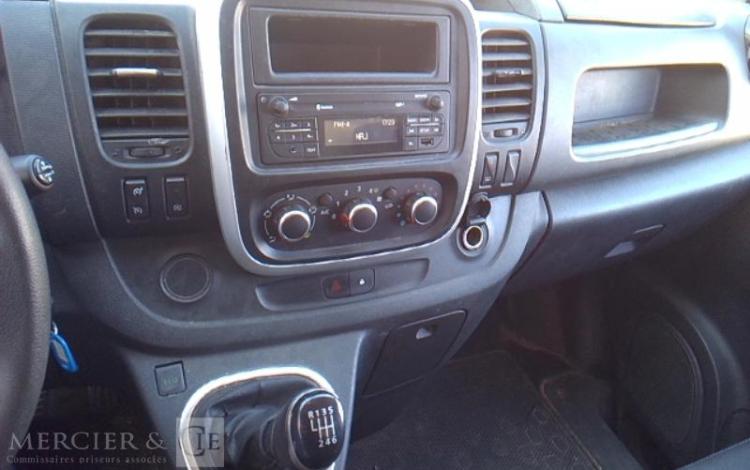 RENAULT TRAFIC GCF 1300 DCI 95 L2H1 BOIS BLANC FQ-575-LY