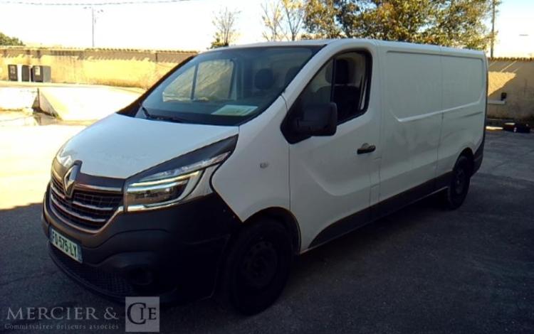 RENAULT TRAFIC GCF 1300 DCI 95 L2H1 BOIS BLANC FQ-575-LY
