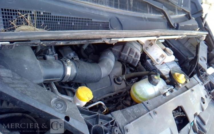 RENAULT TRAFIC GCF 1300 DCI 95 L2H1 BOIS BLANC FQ-575-LY