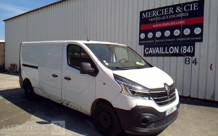 RENAULT TRAFIC GCF 1300 DCI 95 L2H1 BOIS BLANC FQ-689-LY