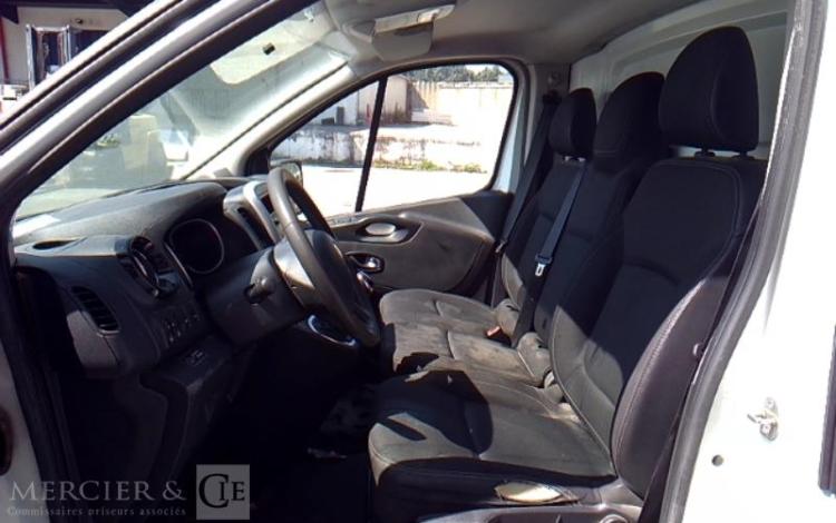 RENAULT TRAFIC GCF 1300 DCI 95 L2H1 BOIS BLANC FQ-689-LY