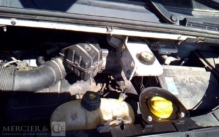 RENAULT TRAFIC GCF 1300 DCI 95 L2H1 BOIS BLANC FQ-689-LY