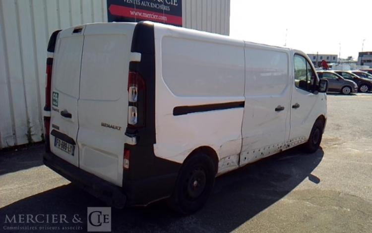 RENAULT TRAFIC GCF 1300 DCI 95 L2H1 BOIS BLANC FQ-689-LY