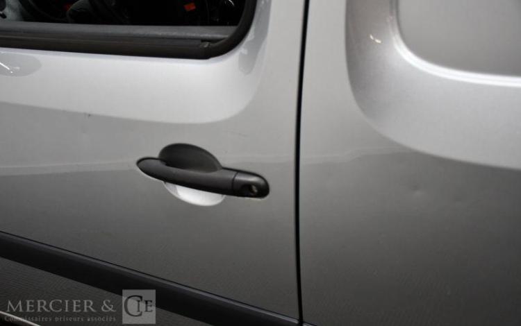 RENAULT KANGOO EXPRESS GD CFT BLUE DCI 95 GRIS FQ-708-HB