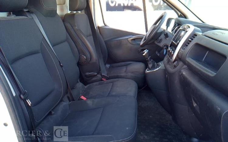 RENAULT TRAFIC GCF 1300 DCI 120 L2H1 BOIS BLANC FQ-713-JL