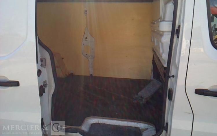 RENAULT TRAFIC GCF 1300 DCI 120 L2H1 BOIS BLANC FQ-713-JL