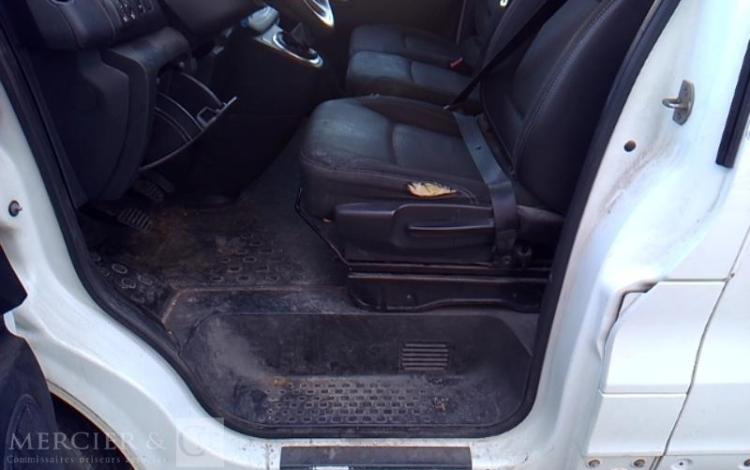 RENAULT TRAFIC GCF 1300 DCI 120 L2H1 BOIS BLANC FQ-713-JL