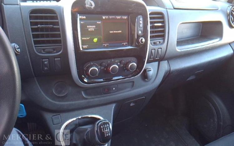 RENAULT TRAFIC GCF 1300 DCI 120 L2H1 BOIS BLANC FQ-713-JL