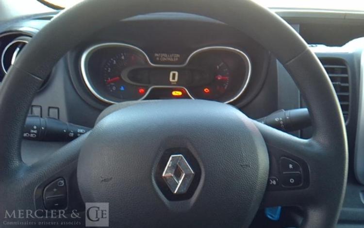 RENAULT TRAFIC GCF 1300 DCI 120 L2H1 BOIS BLANC FQ-713-JL