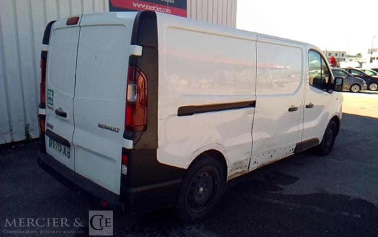 RENAULT TRAFIC GCF 1300 DCI 120 L2H1 BOIS BLANC FQ-713-JL