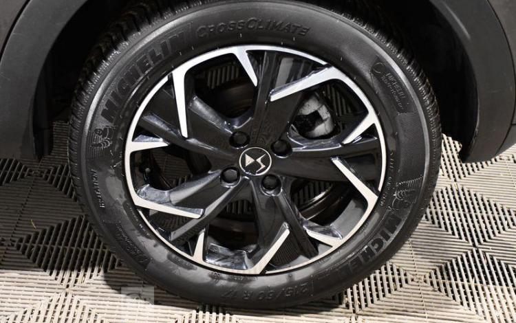 DS DS3 CROSSBACK 1.2 PURETECH 100 SO CHIC GRIS FR-665-ZC