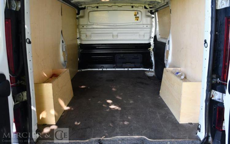 RENAULT TRAFIC GCF L2H1 1300 DCI 120 BLANC FS-145-QS